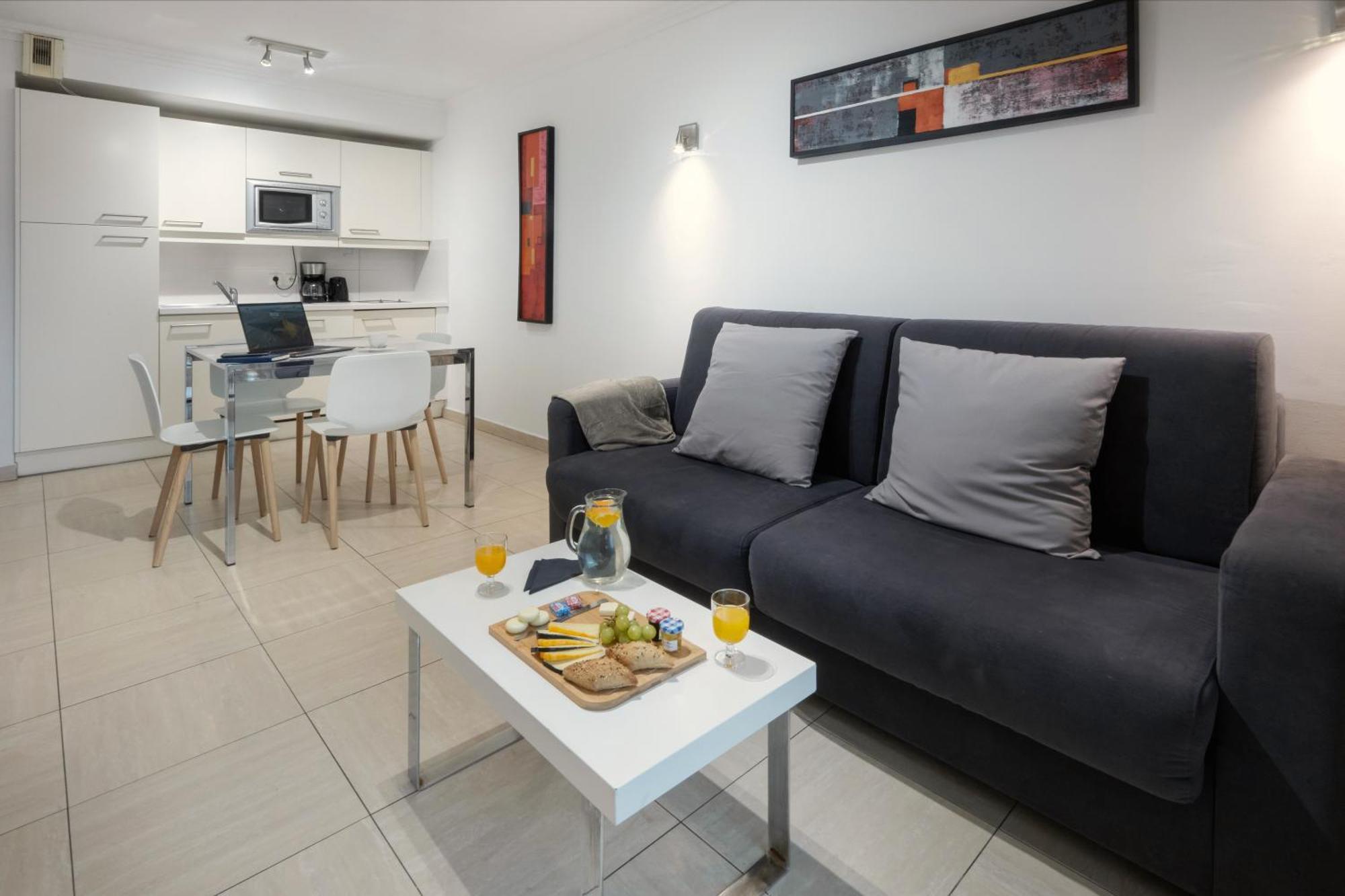 Nemea Appart Hotel Le Lido Cagnes Sur Mer Экстерьер фото