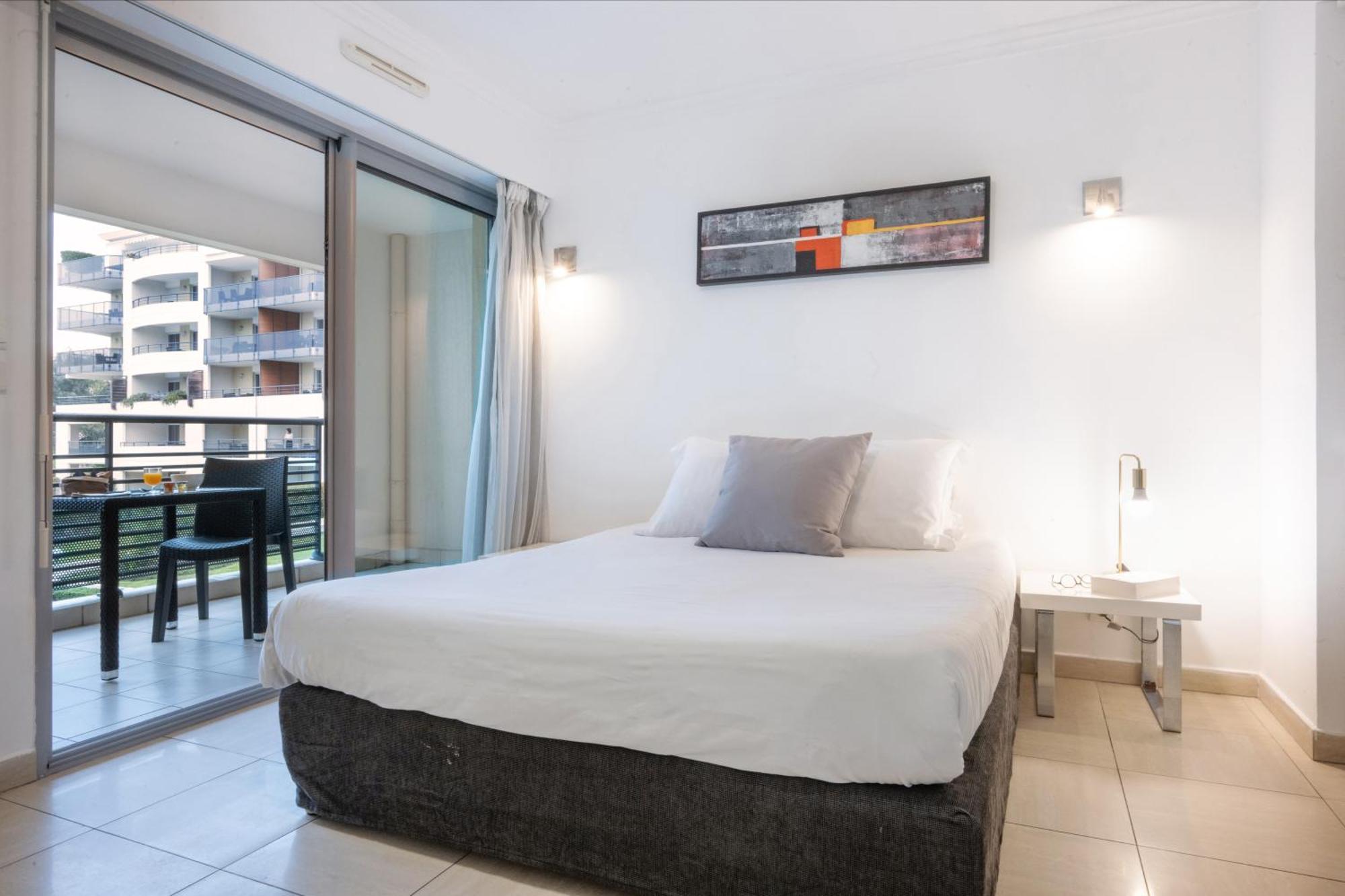 Nemea Appart Hotel Le Lido Cagnes Sur Mer Экстерьер фото