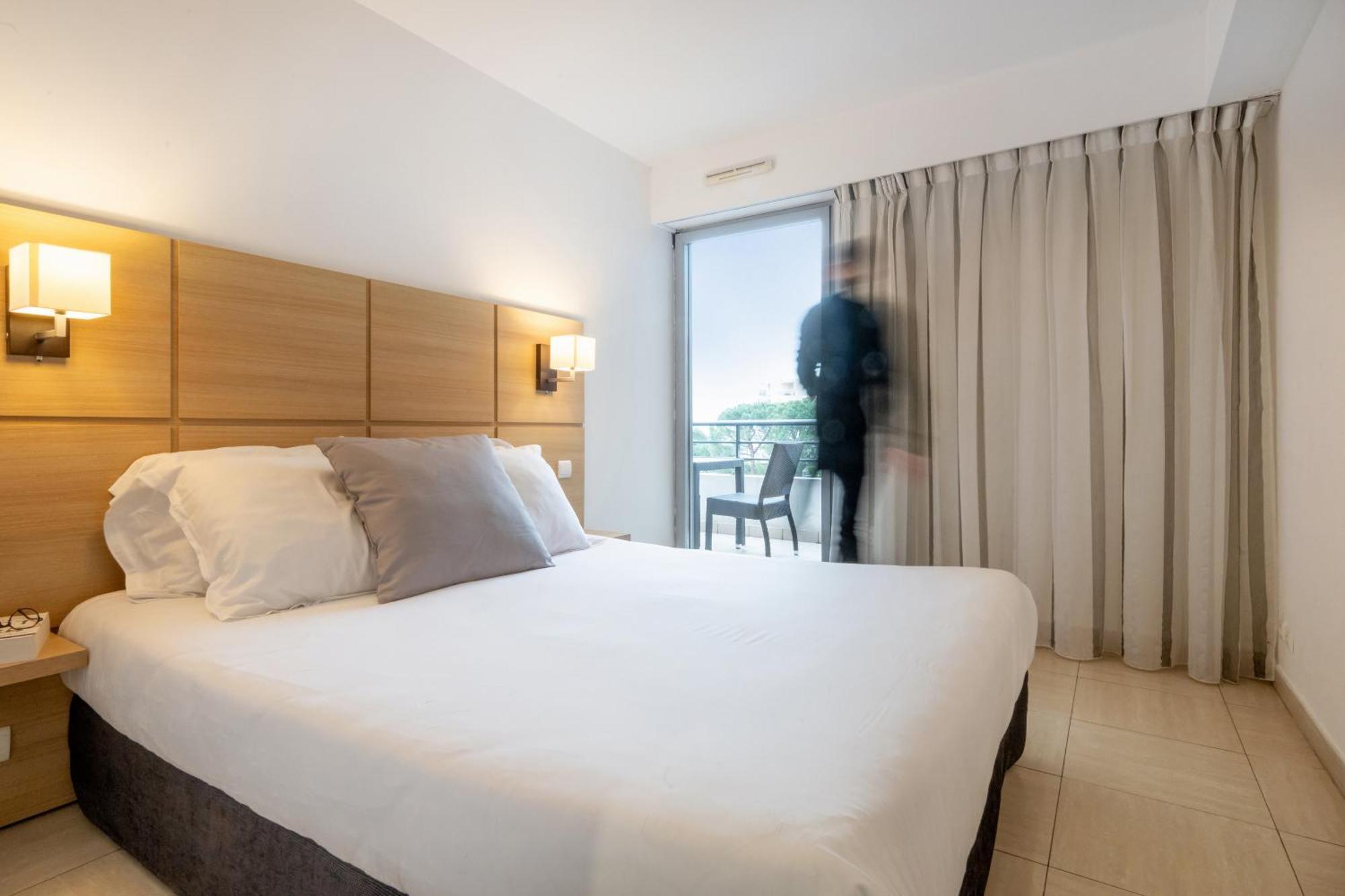 Nemea Appart Hotel Le Lido Cagnes Sur Mer Экстерьер фото