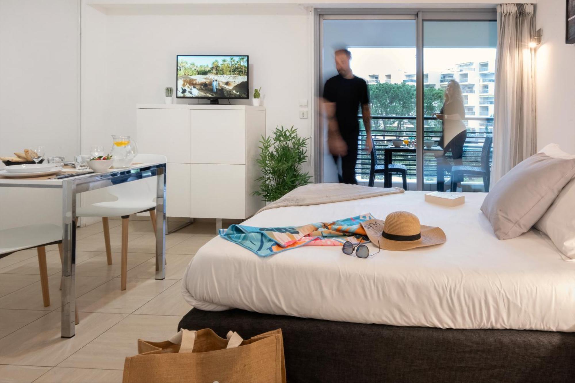 Nemea Appart Hotel Le Lido Cagnes Sur Mer Экстерьер фото
